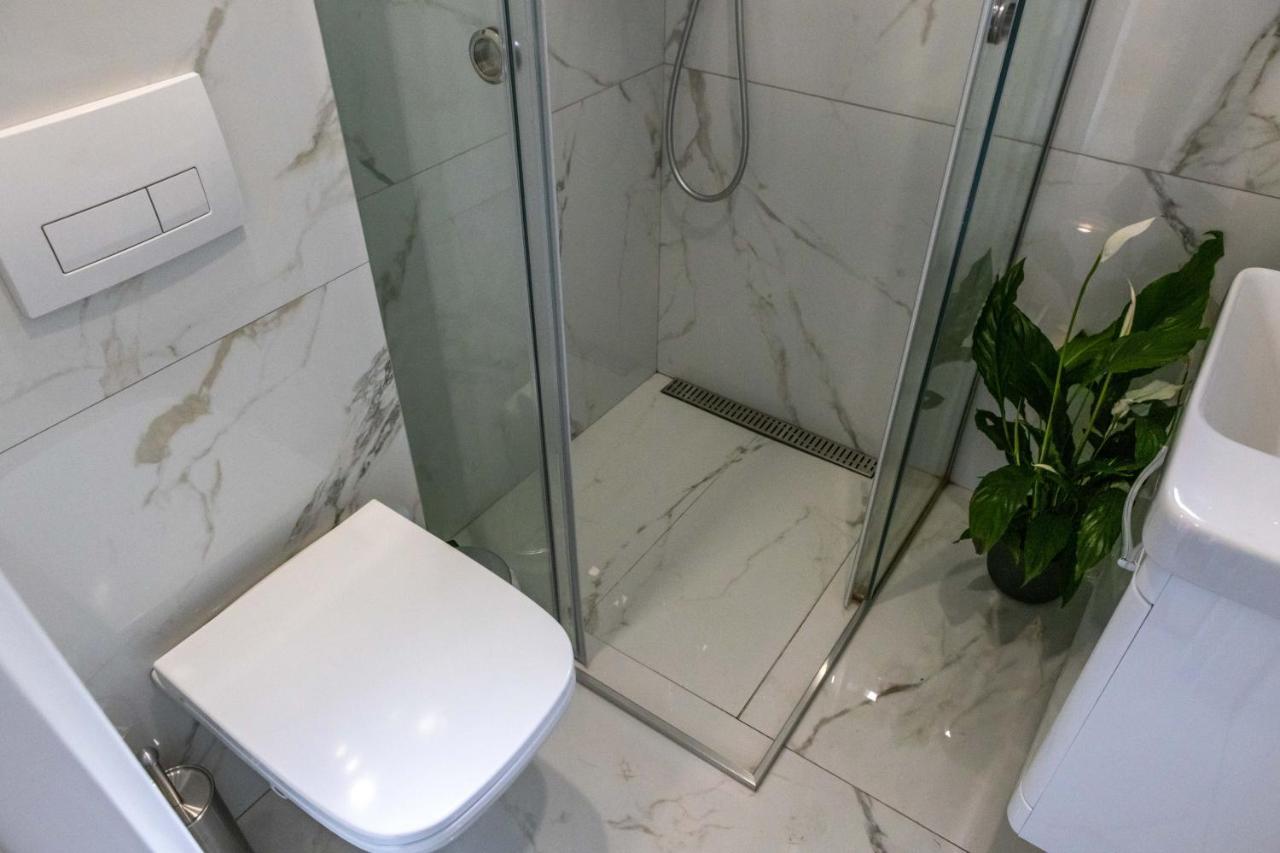 Rubikon Free Parking Apartmani Dusanovac 외부 사진