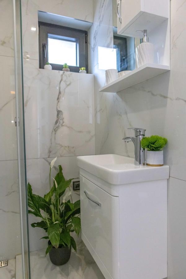 Rubikon Free Parking Apartmani Dusanovac 외부 사진